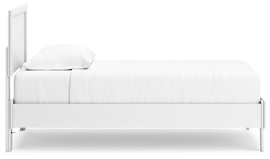 Hallityn  Panel Platform Bed