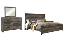 Load image into Gallery viewer, Wynnlow King Panel Bed with Mirrored Dresser
